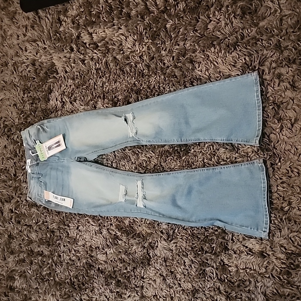 NWT Wax Jean Collection Flare Distressed Jean Size 3/26